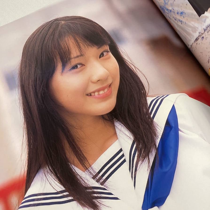 美品写真集 戸田恵梨香 はじめて君と出会った夏休み。14才 水着shot